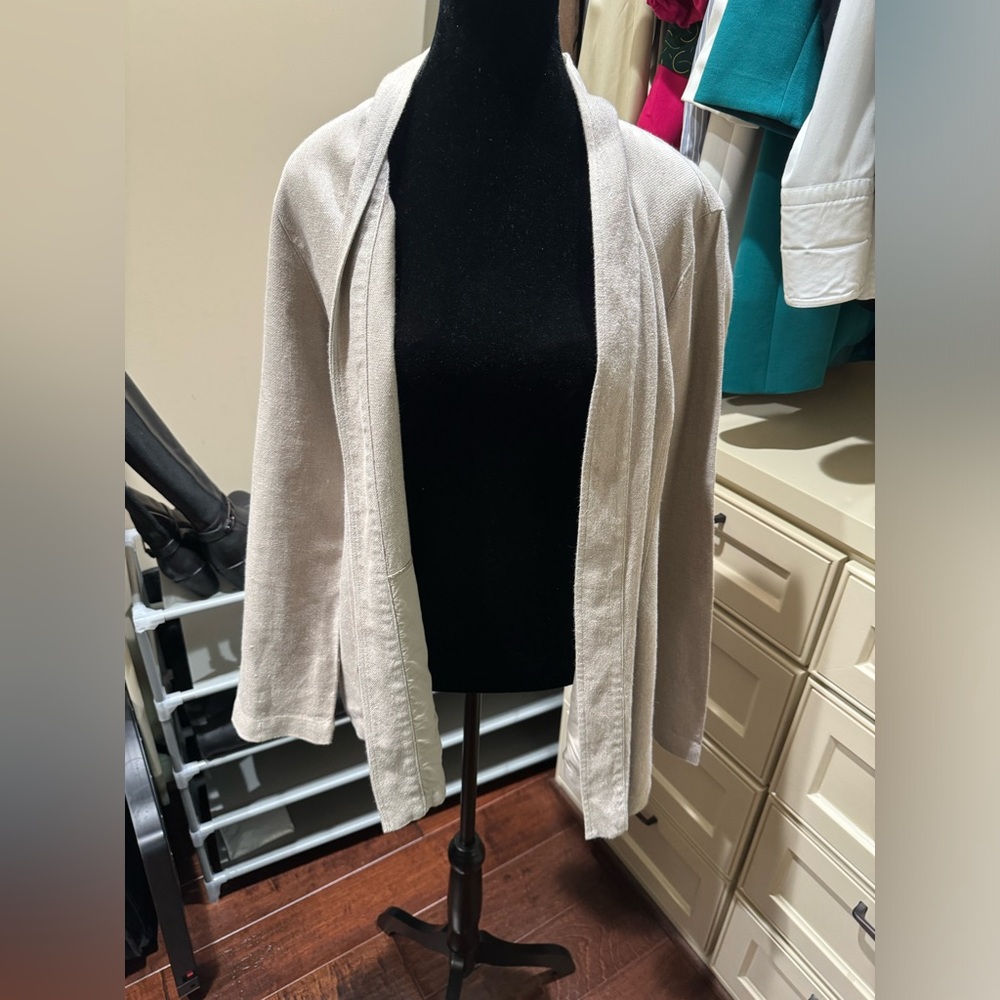 Eileen Fisher- Tan (Size M) Tan Cardigan!